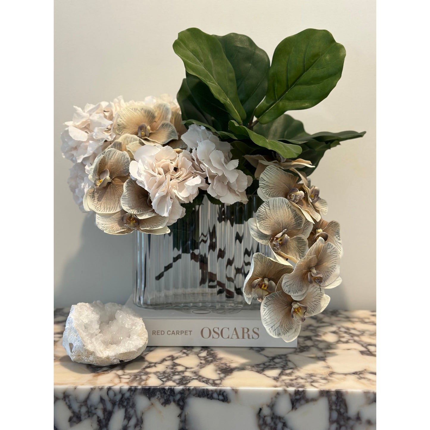 Maison Arrangement Almond