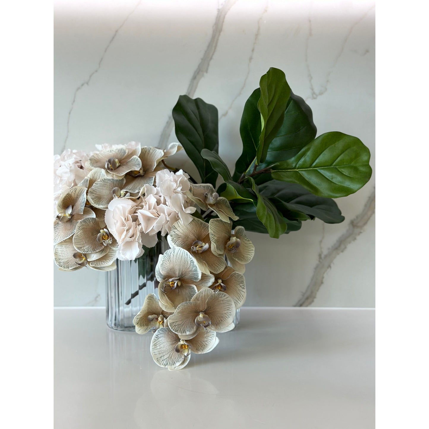 Maison Arrangement Almond