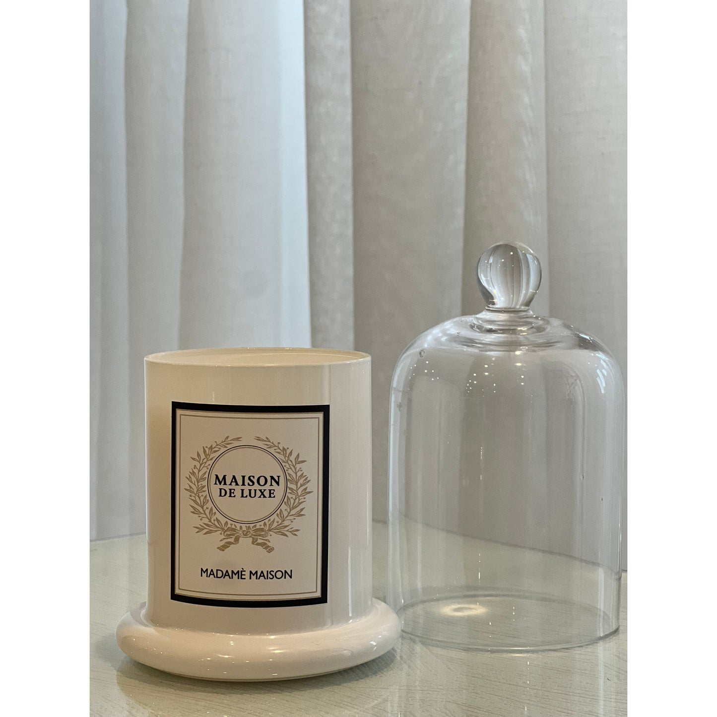 Madamè Maison Candle