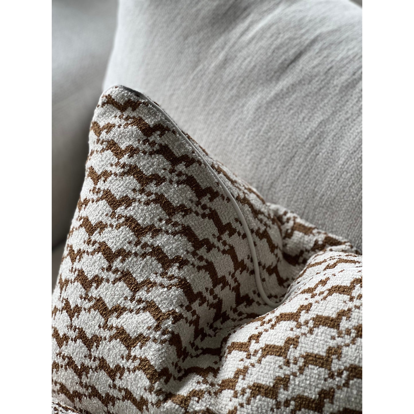Jonesy Cushion Gold