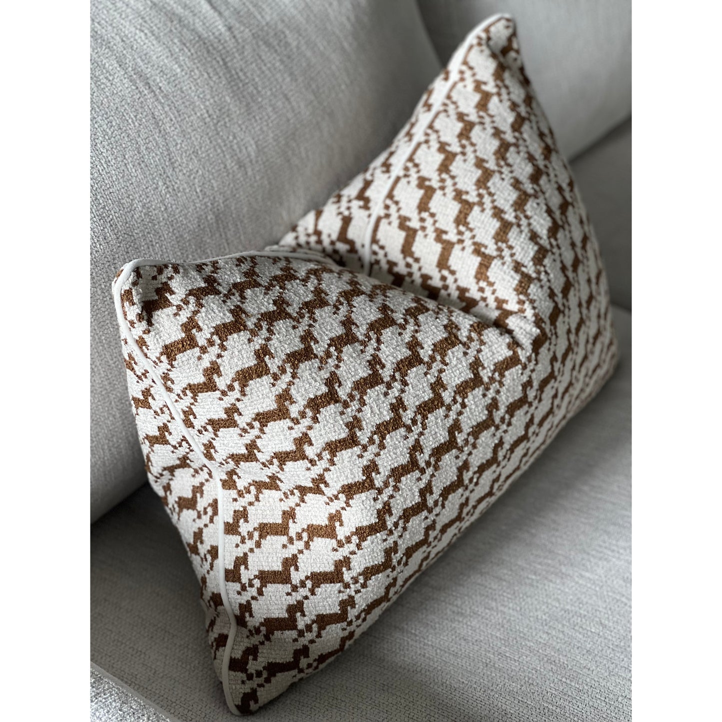 Jonesy Cushion Gold