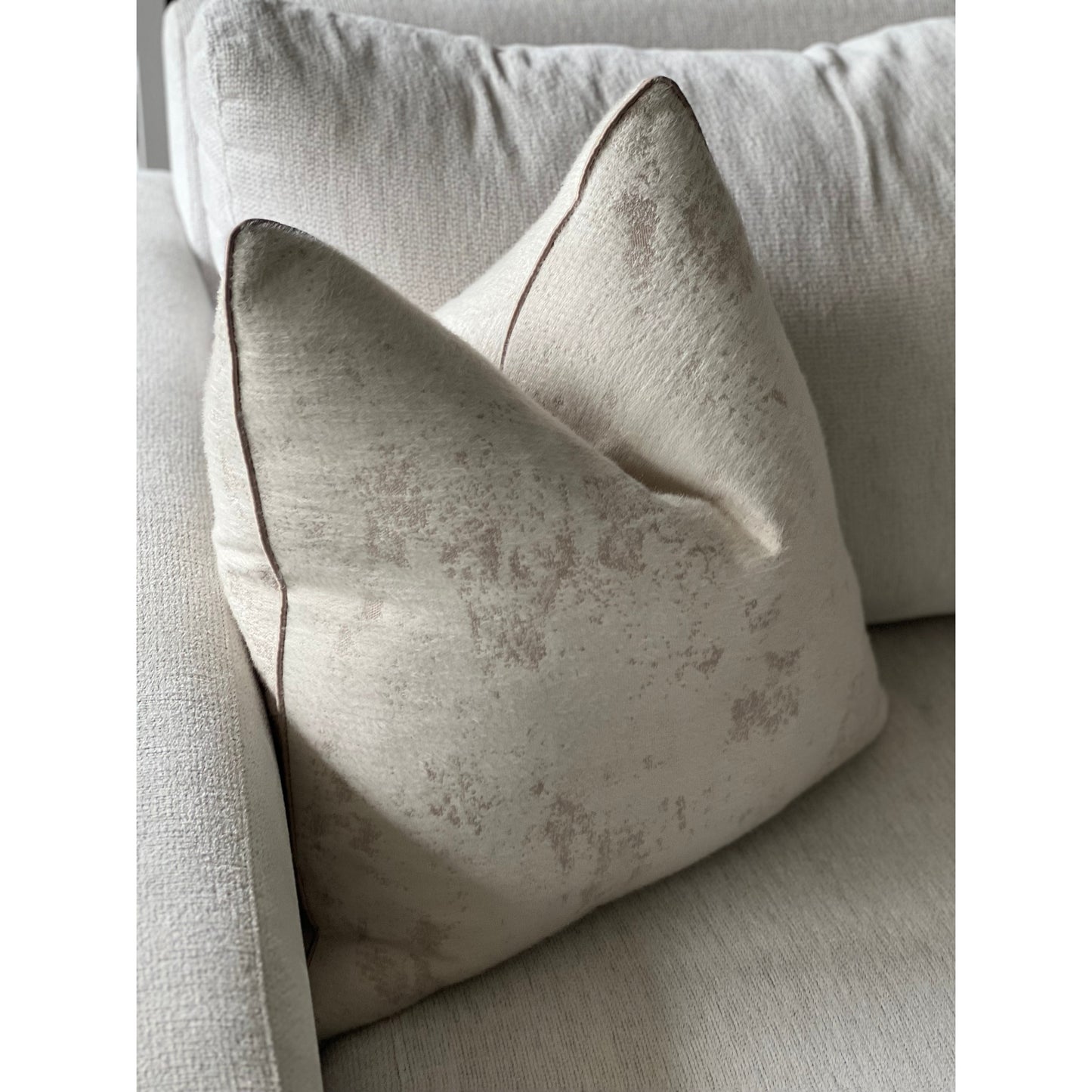 Luxor Cushion Taupe