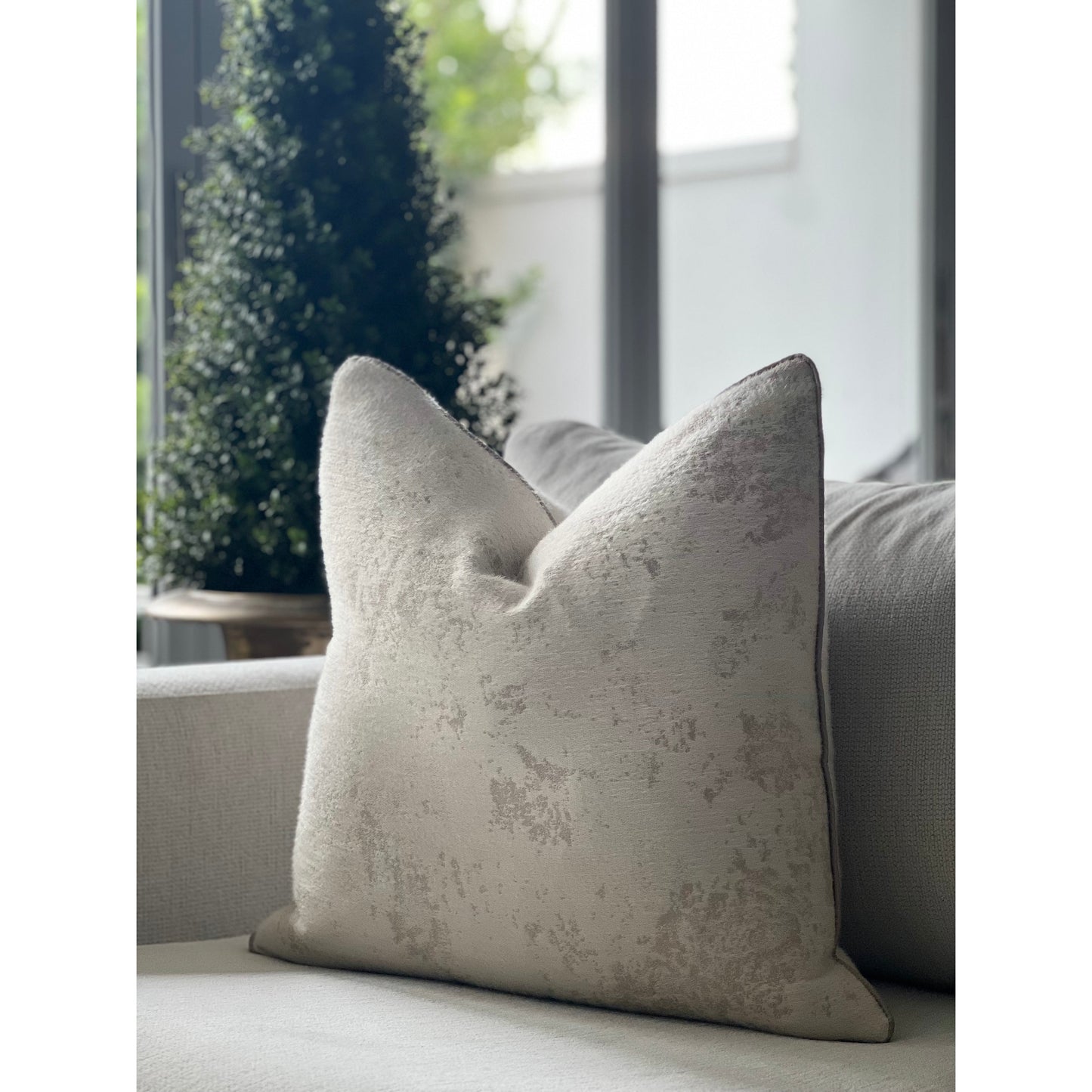 Luxor Cushion Taupe