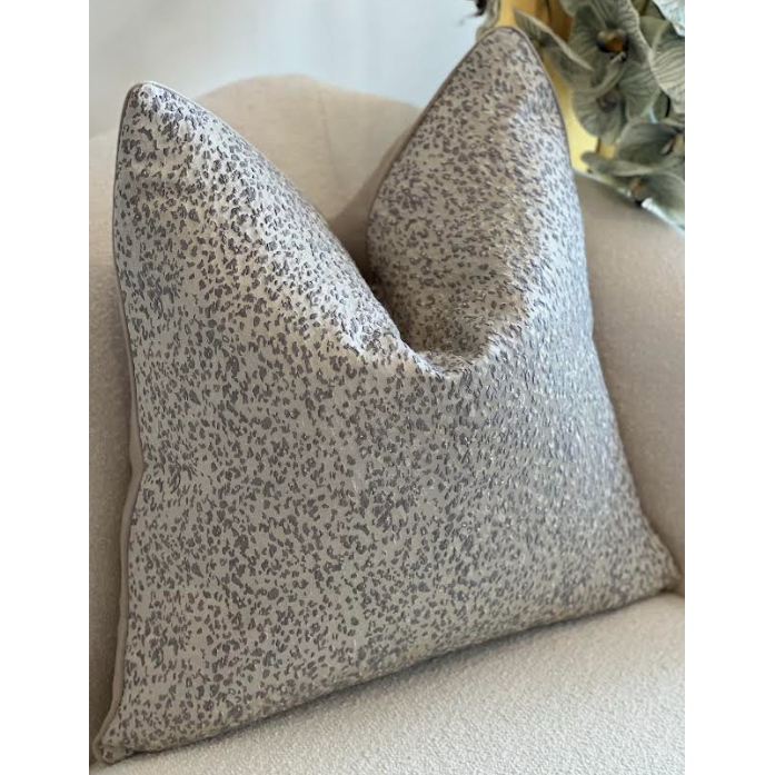 Afrique Cushion