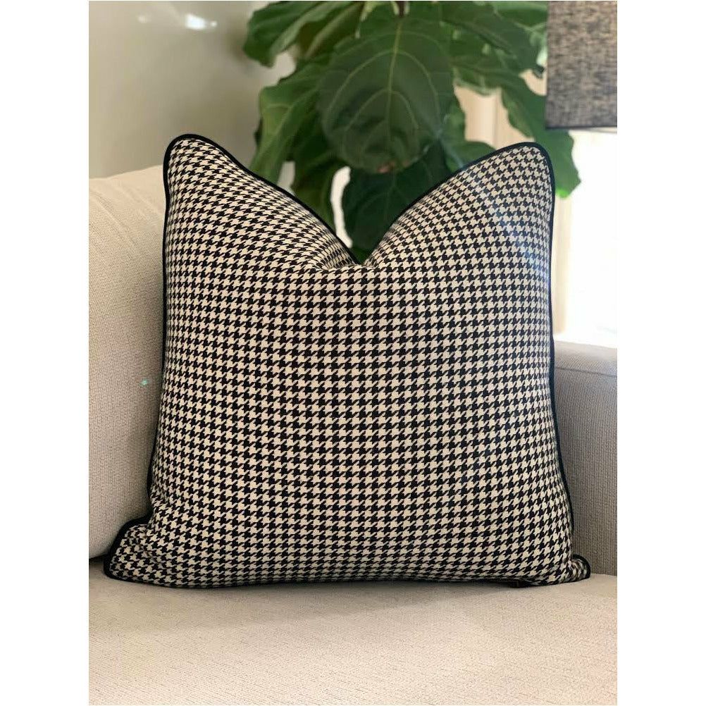 Ritz Cushion